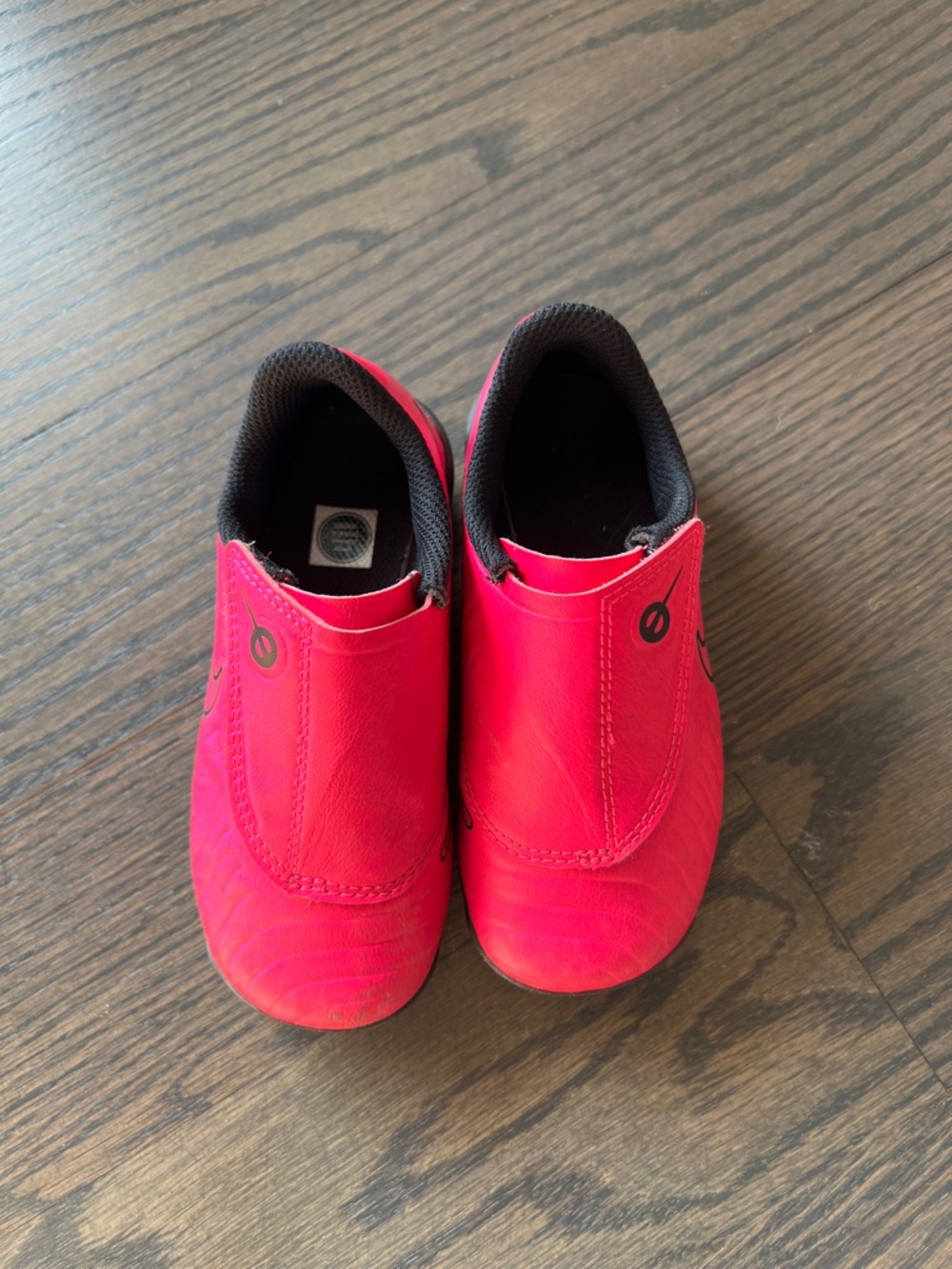 Nike Kids | Velcro Soccer Cleats in Bright Pink